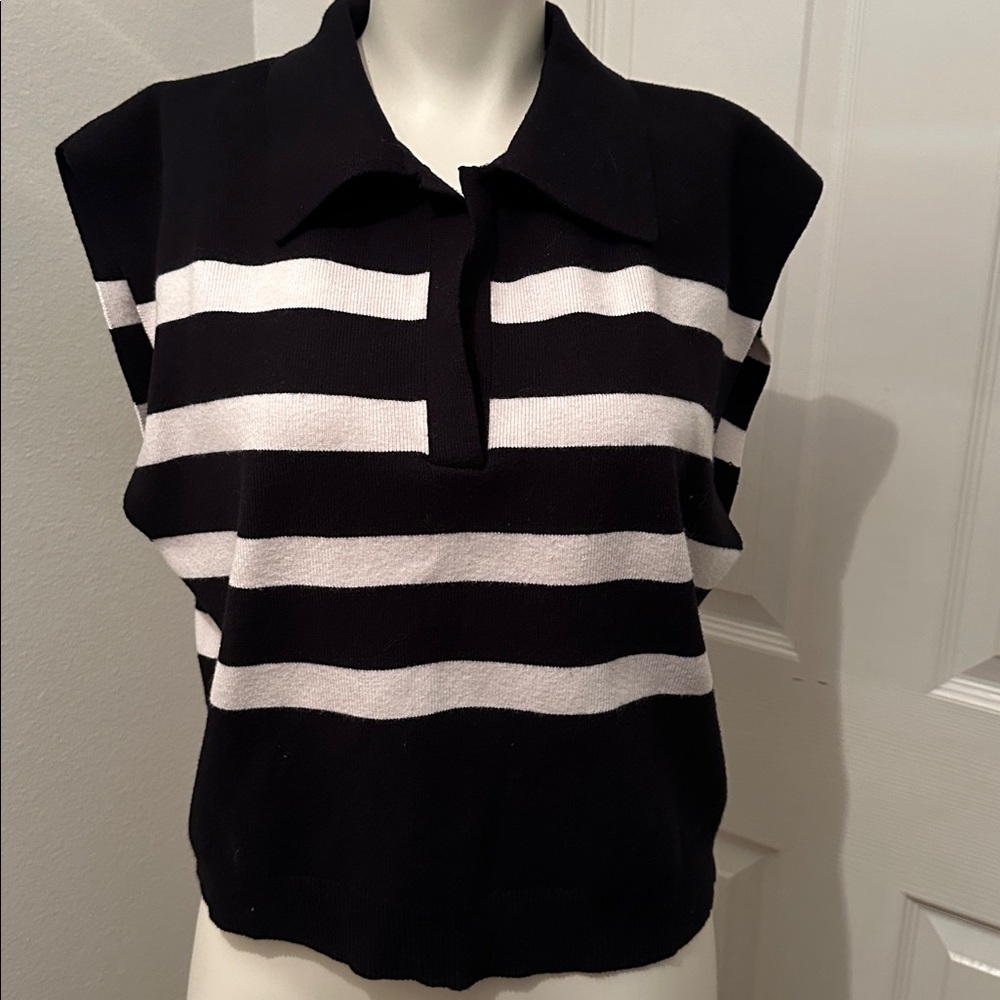 English factory women’s black and white stripe sleeveless sweater size medium - Picture 2 of 9